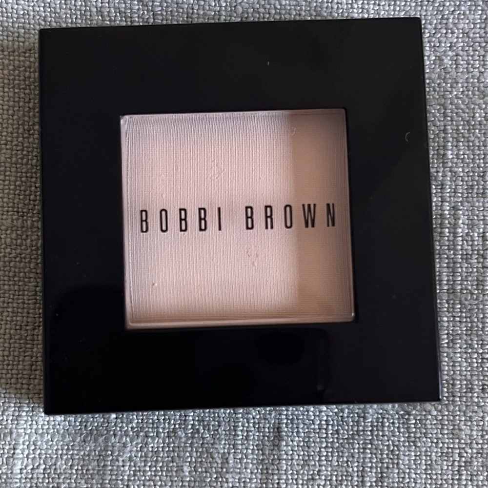 Bobbi brown eyeshadow- Bone